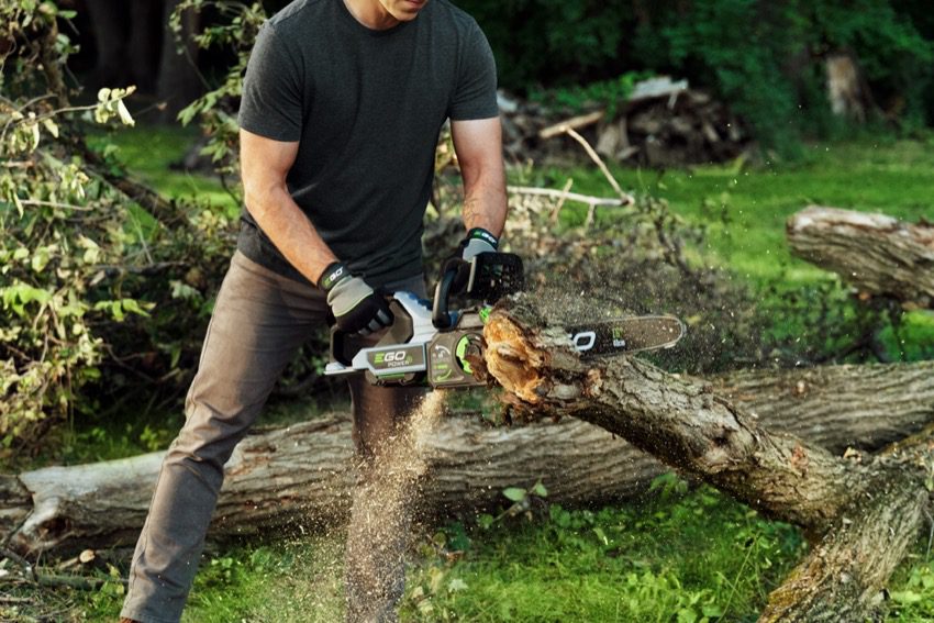 EGO 16Inch BatteryPowered Chainsaw CS1611 New for 2022 America's